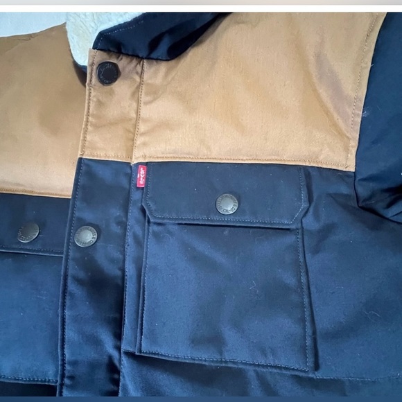 Levi's  Woodsman Men's Navy and Brown Puffer Jacket - Picture 15 of 16